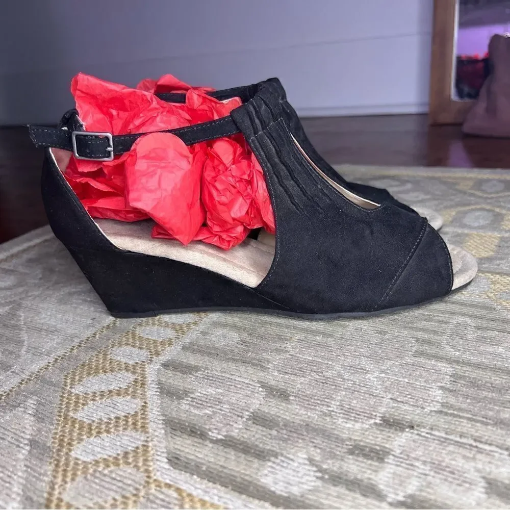 Comfort Peep Toe Ankle Strap Buckle Women's Wedge